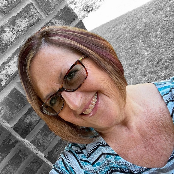 Meet your Posher, Cara - Picture 7 of 7